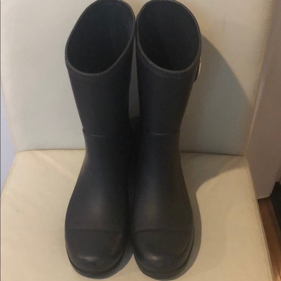 Tory Burch Rainboots! - Picture 3 of 5